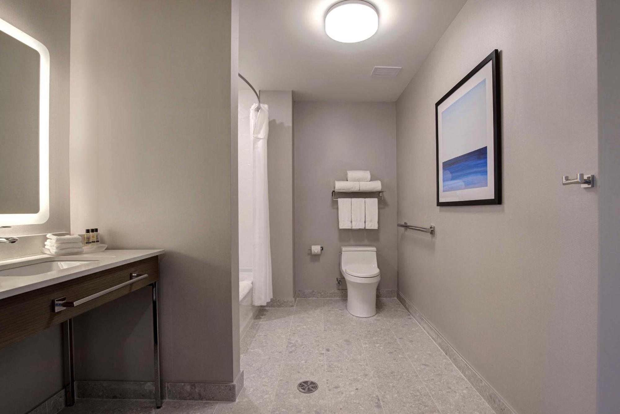 King Room Kitchenette Mobility or Hearing Accessible